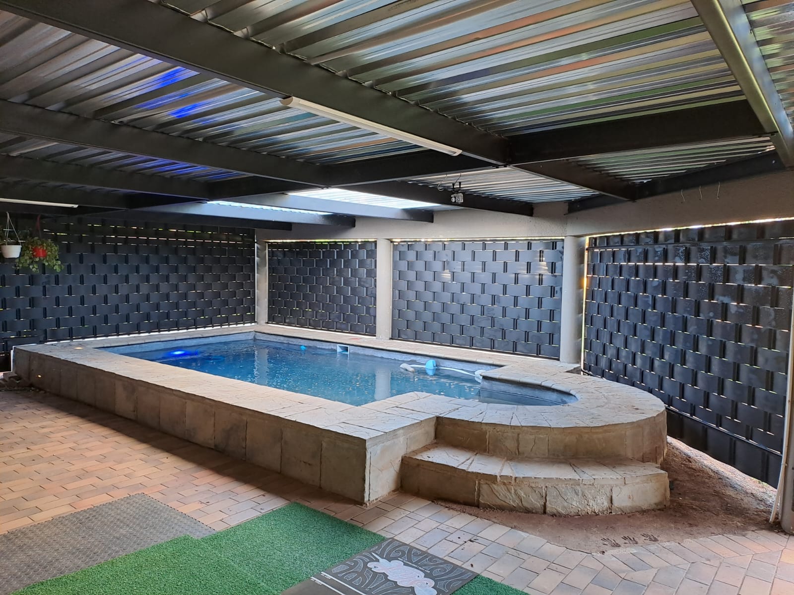 Polokwane Palisade Fence Weaving Residential Custom Project